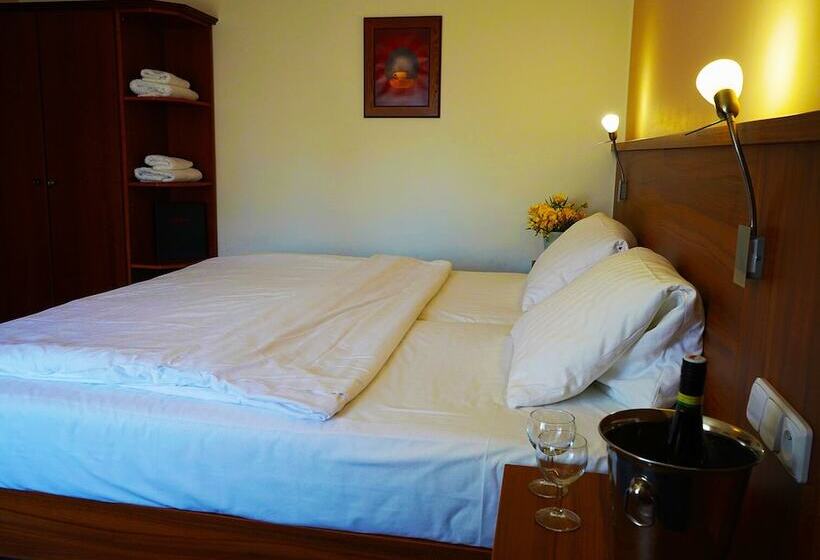 هتل Baltaci U Nahonu