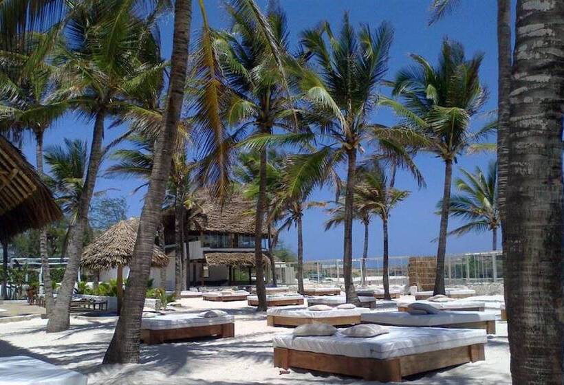 هتل Barracuda Inn Resort