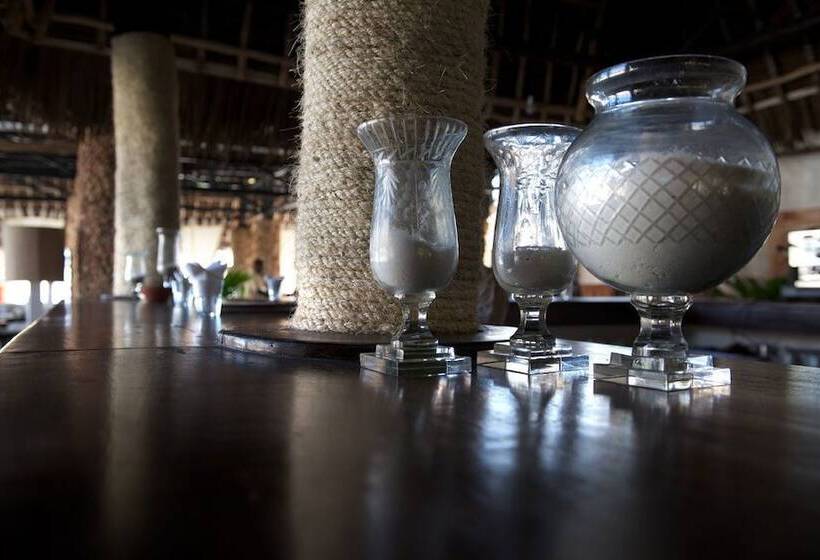 هتل Barracuda Inn Resort