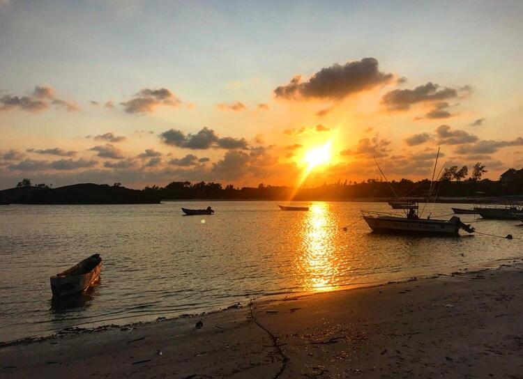 هتل Barracuda Inn Resort