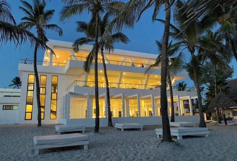 هتل Barracuda Inn Resort