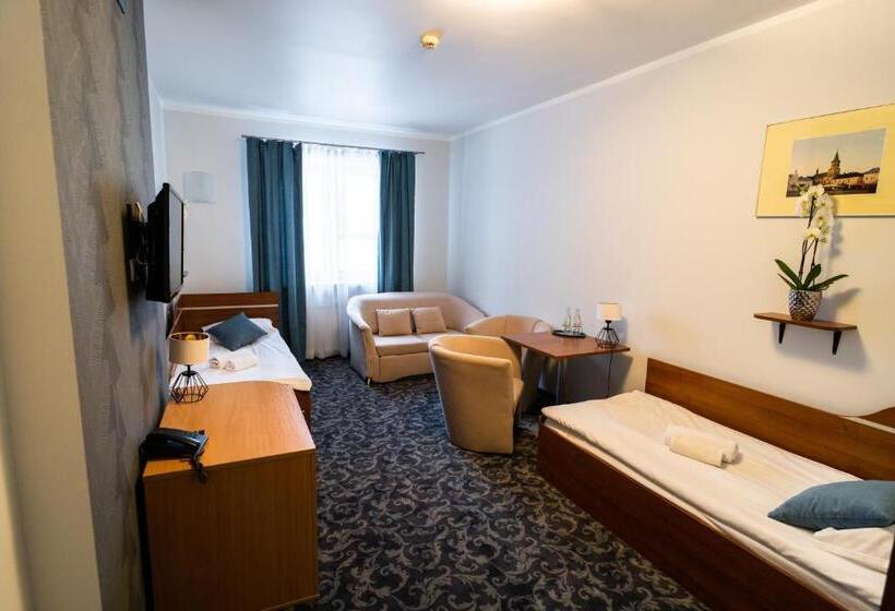 酒店 Sanvit Restauracja & Spa