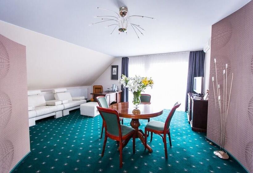 ホテル Court Wellness&spa