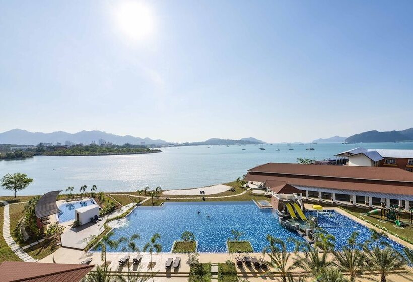 هتل Dayang Bay Resort Langkawi