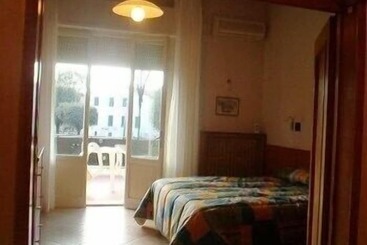 هتل Eurotravel Bed And Car