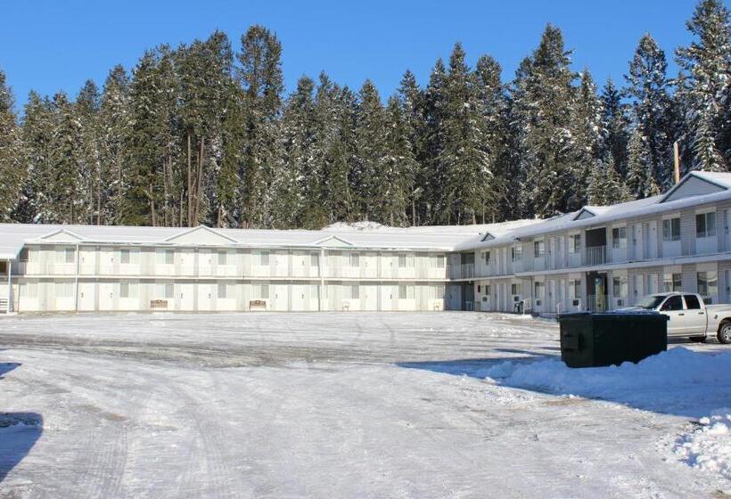בית מלון כפרי Golden Village Lodge