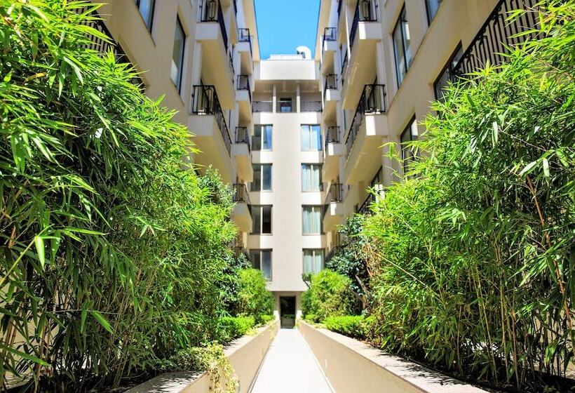 Fotos del hotel Grand Aras Hotel & Suites:  15