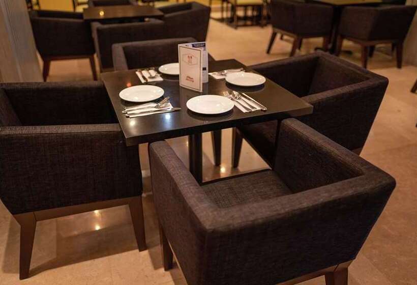 Fotos del hotel Hampton By Hilton Panama:  3