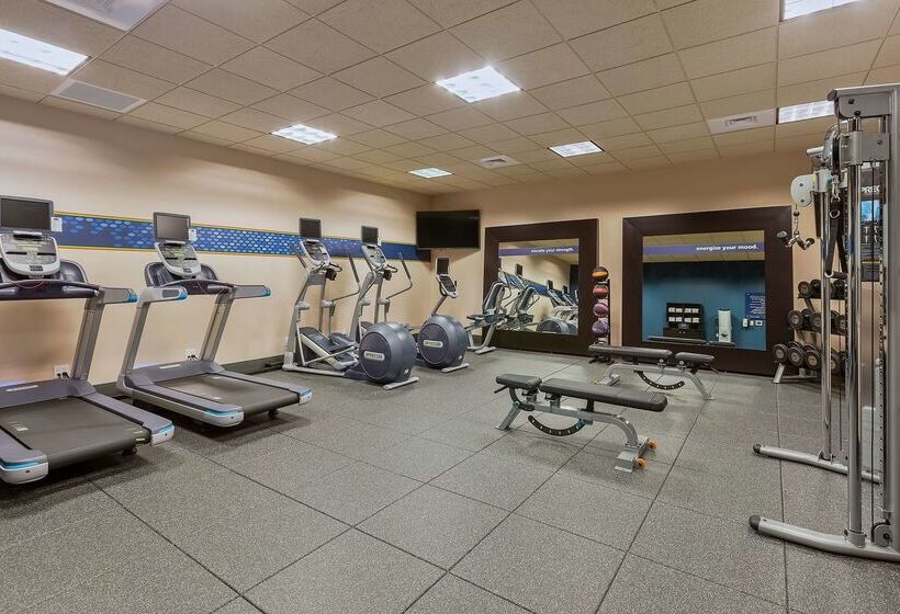 هتل Hampton Inn & Suites Bend