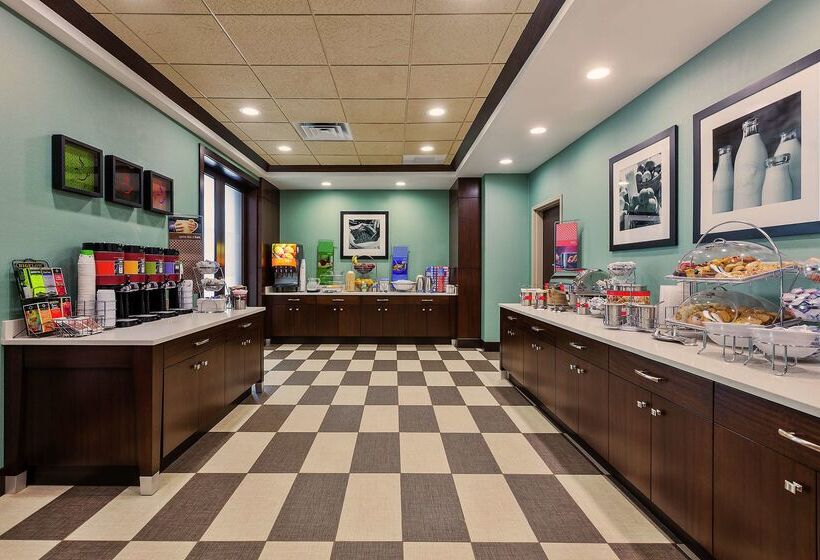 هتل Hampton Inn & Suites Bend