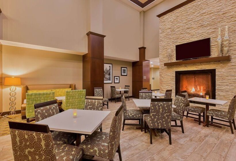 هتل Hampton Inn & Suites Bend