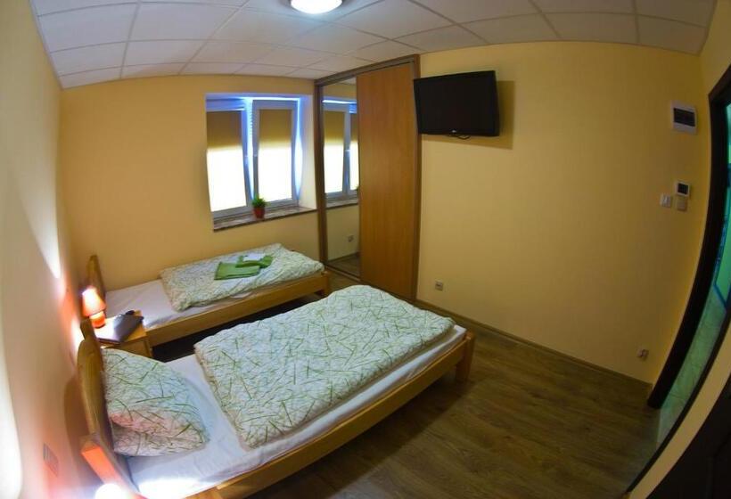 هتل Hostel Filip