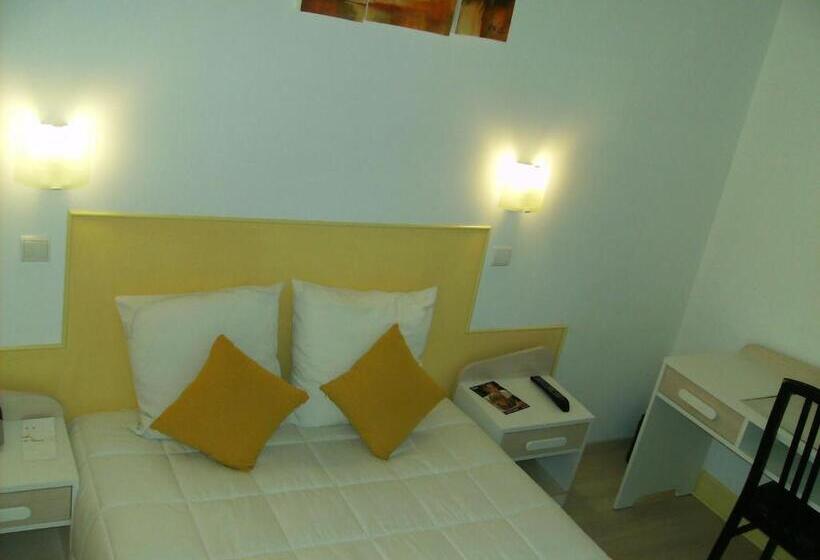 هتل Hôtel Pedussaut