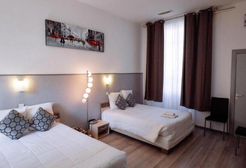 هتل Hôtel Pedussaut