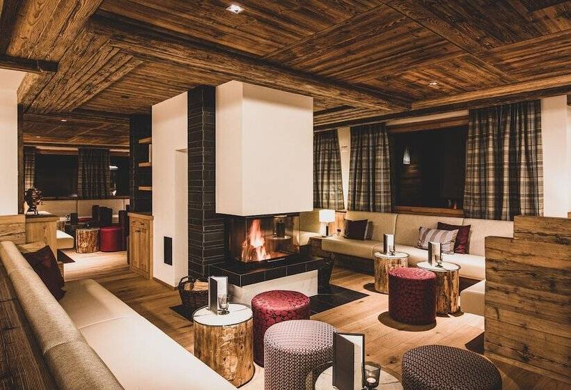 Hotel Priva Alpine Lodge