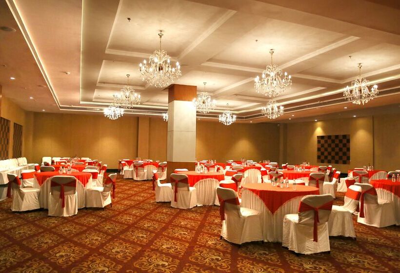 فندق Ramada By Wyndham Jamshedpur