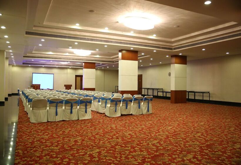 Hotel Ramada By Wyndham Jamshedpur