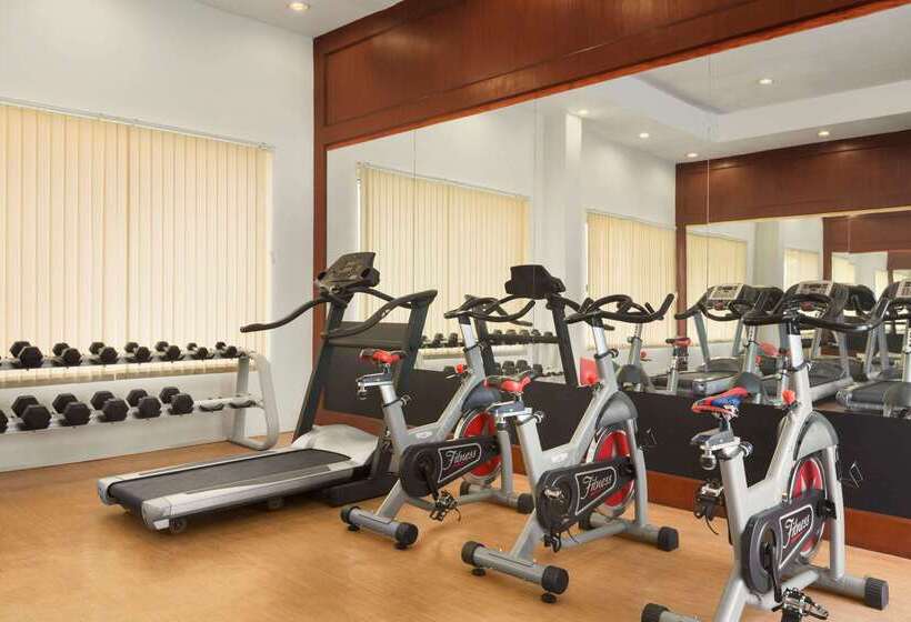 فندق Ramada By Wyndham Jamshedpur