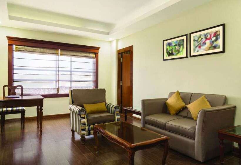 هتل Ramada By Wyndham Jamshedpur