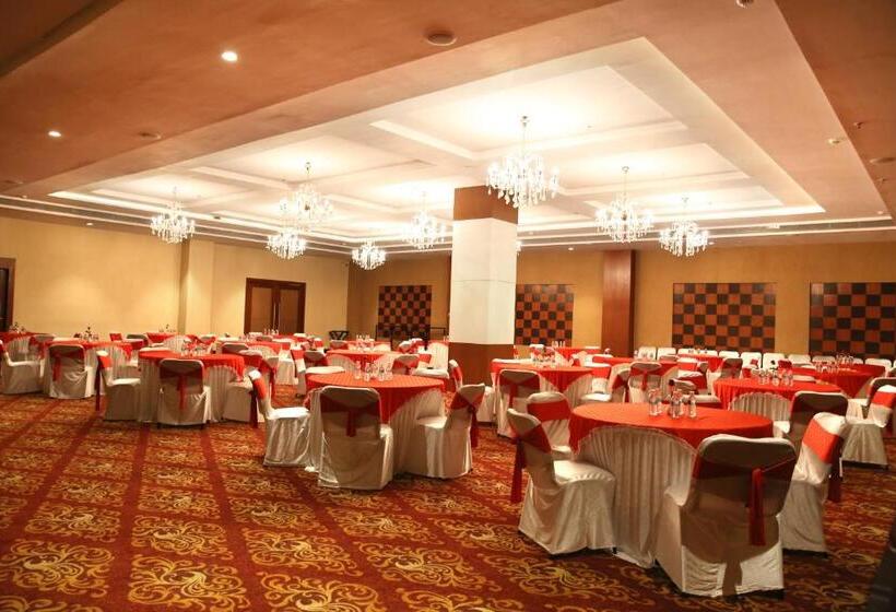هتل Ramada By Wyndham Jamshedpur