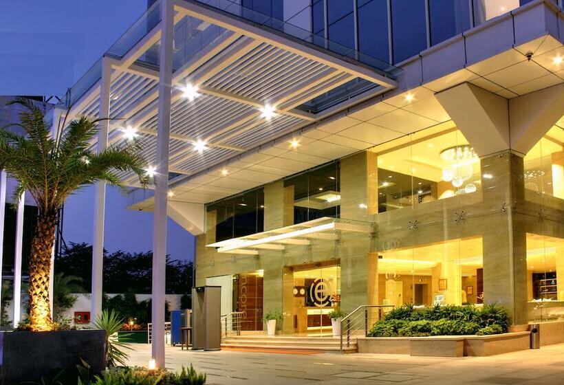 فندق Ramada Encore By Wyndham Bangalore Domlur