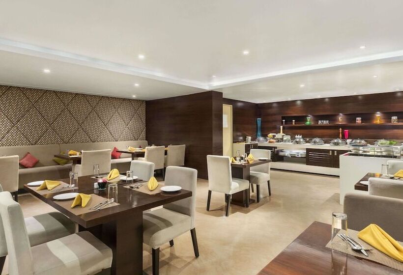 فندق Ramada Encore By Wyndham Bangalore Domlur