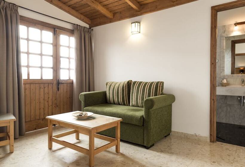 هتل روستایی Melva Suite