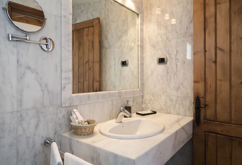 هتل روستایی Melva Suite