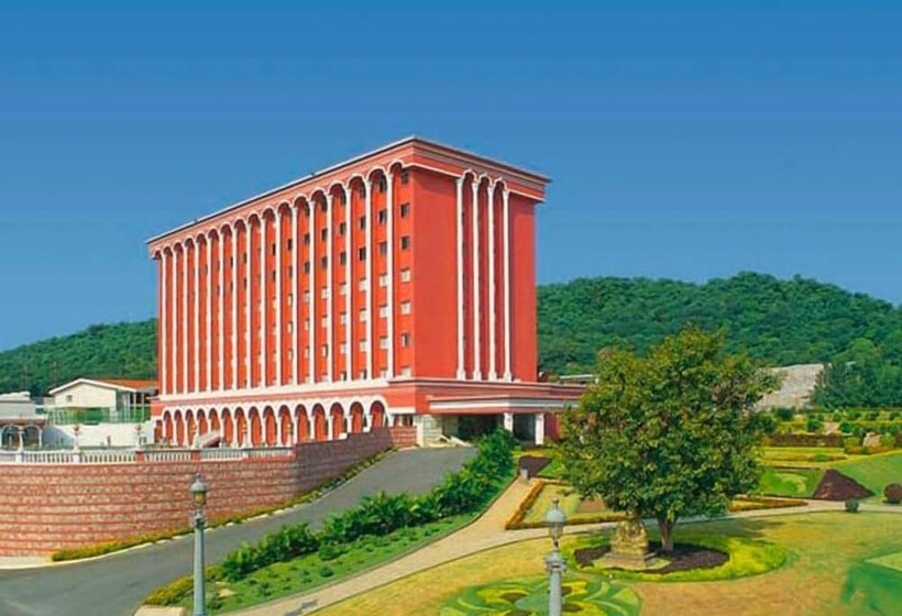 هتل Ramoji Film City  Sitara Luxury