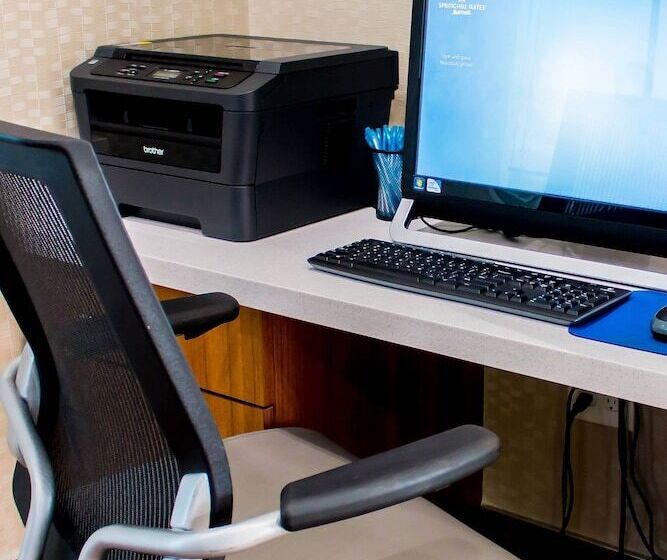 Отель Springhill Suites By Marriott Sumter