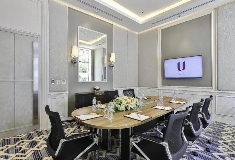 هتل U Sathorn Bangkok