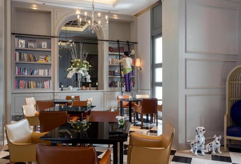 هتل U Sathorn Bangkok