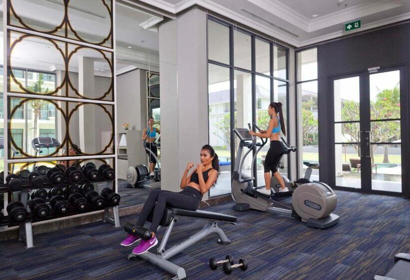 هتل U Sathorn Bangkok