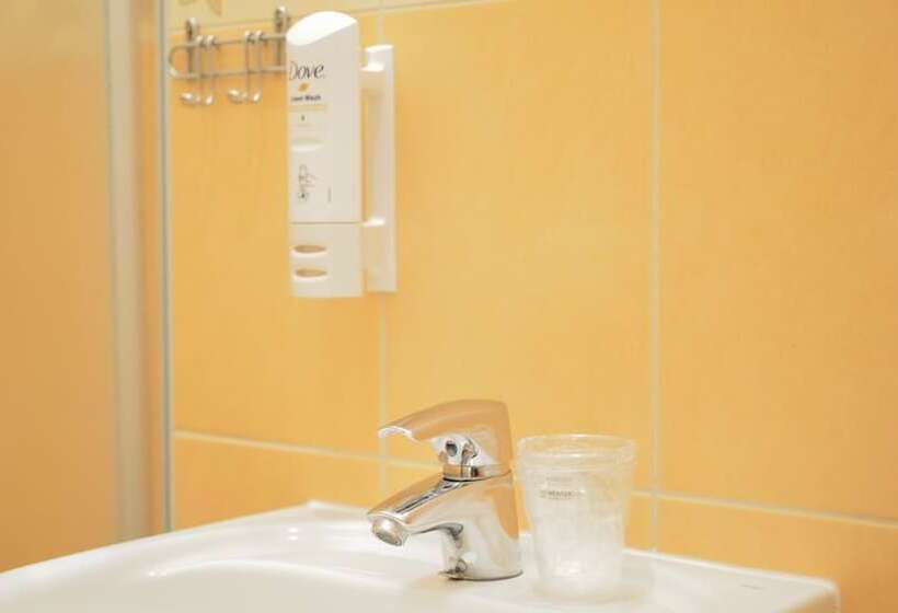 هتل Wenderedu Business Center