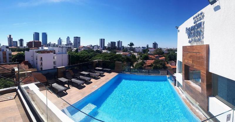 Premium Suites Deluxe Aparthotel Equipetrol