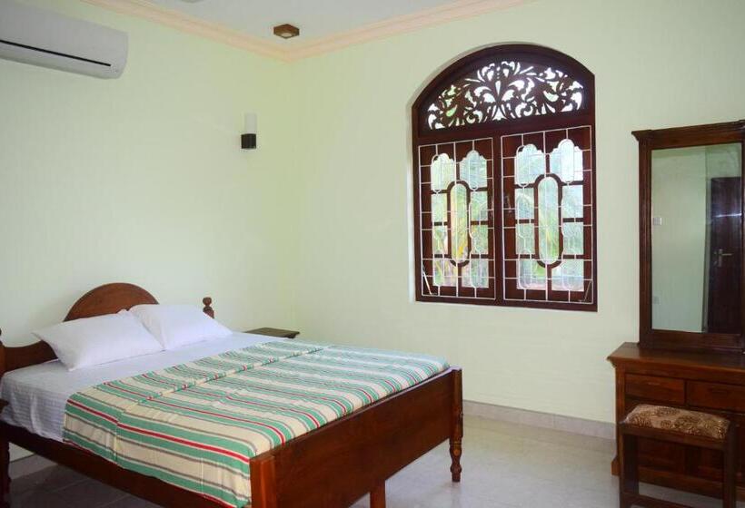 پانسیون Sri Lagoon Villa