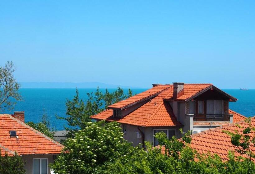 بنسيون Keni Guest House