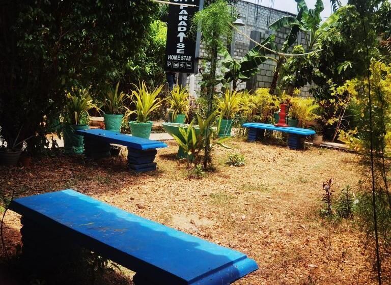 تختخواب و صبحانه City Paradise Dambulla