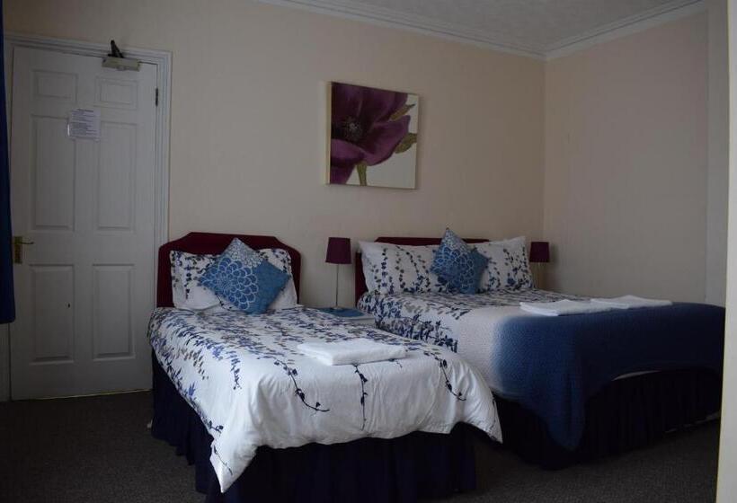 Gatwick Castle B&b