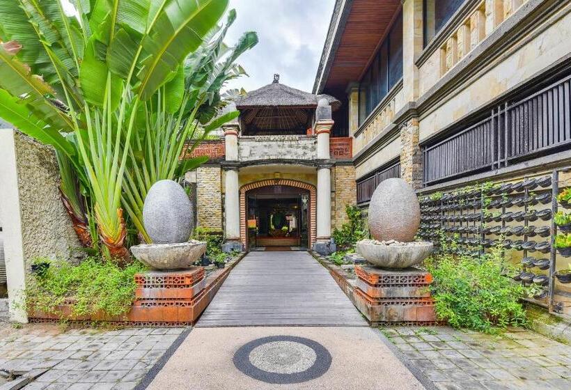 هتل Townhouse Oak Maxi  Legian