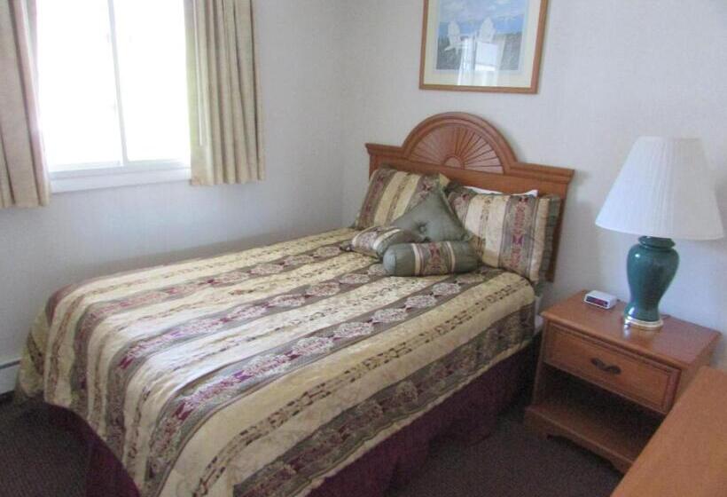 مُتل The Lake George Inn
