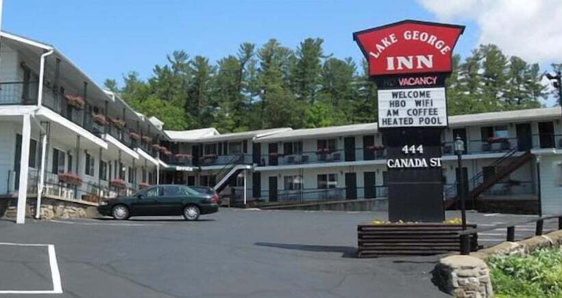 مُتل The Lake George Inn