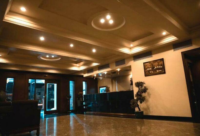 The Hotel Airport