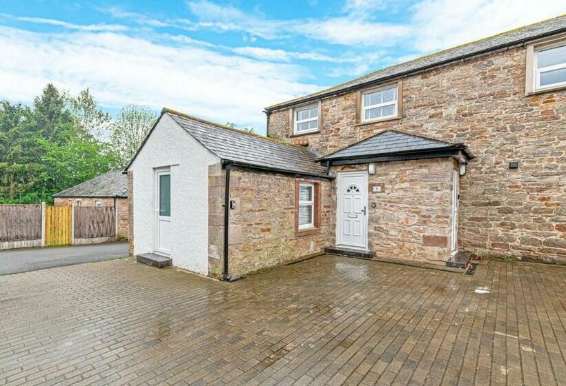 Coniston House, 3 Bedrooms With Parking, Appleby