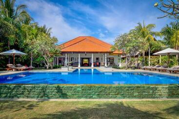 Villa Saffraan Bali
