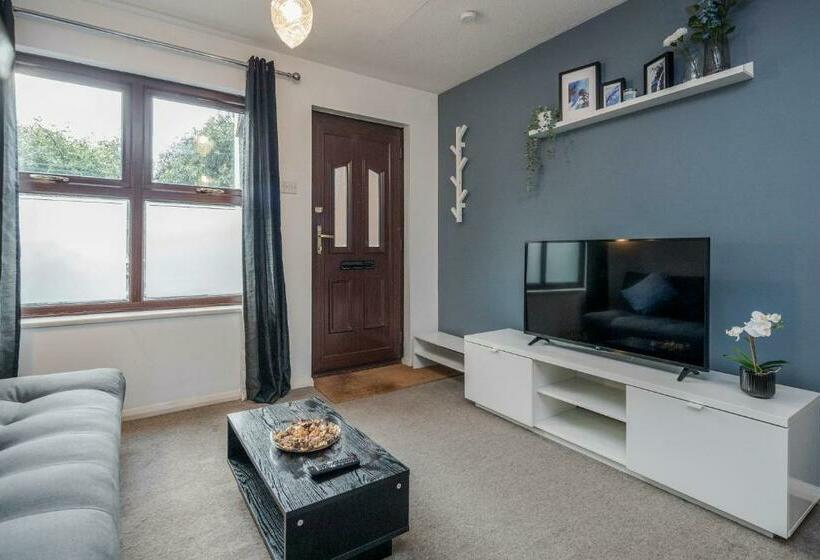 ✪ Charming ✪ 2 Bed House With Garden & Parking ✪ Perfect Location ✪ Greater London ✪ Woodford/enfiel