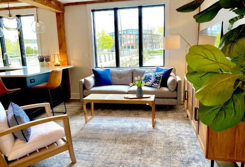 Serene Waterfront Studio In Downtown Portsmouth