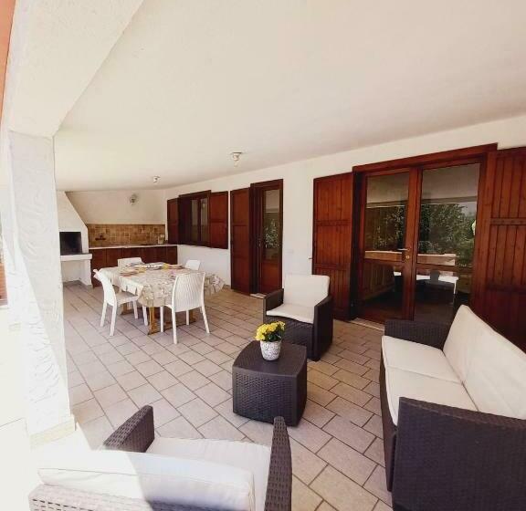 Villa Giorgia, Graziosa Villa A Due Passi Dal Mare