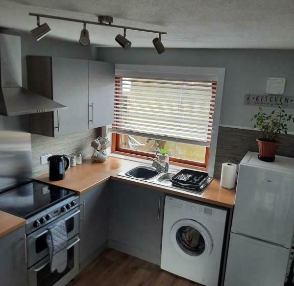 Ella S Hoose