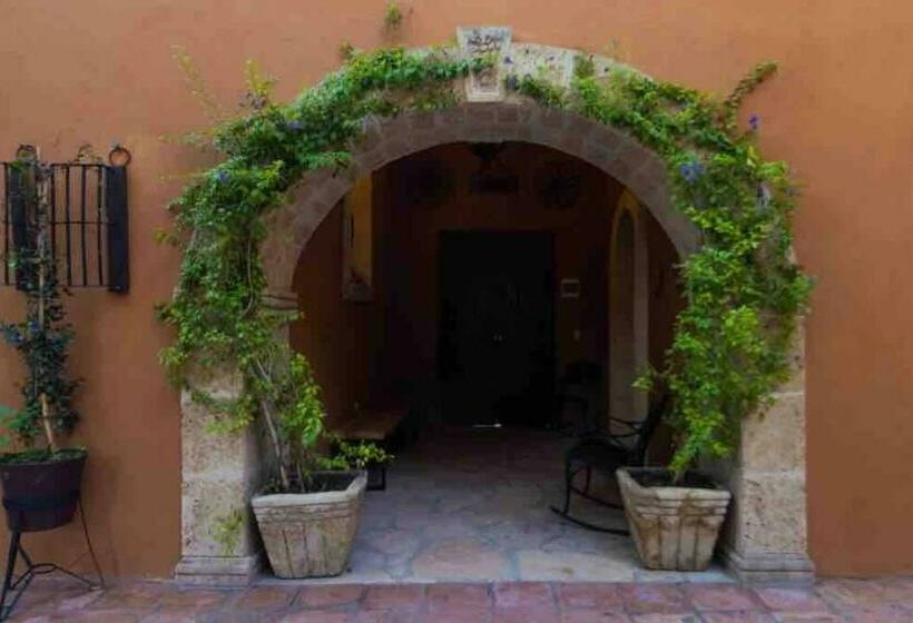 Villa Caracol: Ubicación, Exclusividad Y Servicio!